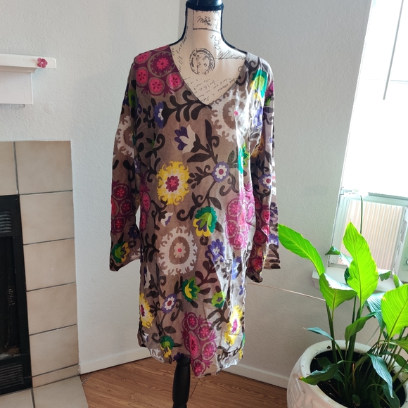 Fragonard Tops - Fragonard Colorful Floral Print Long Tunic Top Size M/L